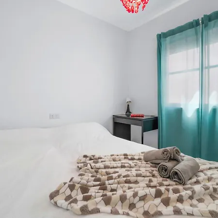 Prázdninový dům Sunny With Pool & Private Terrace Fuengirola