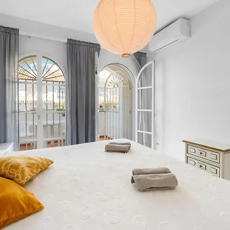 Sunny With Pool & Private Terrace