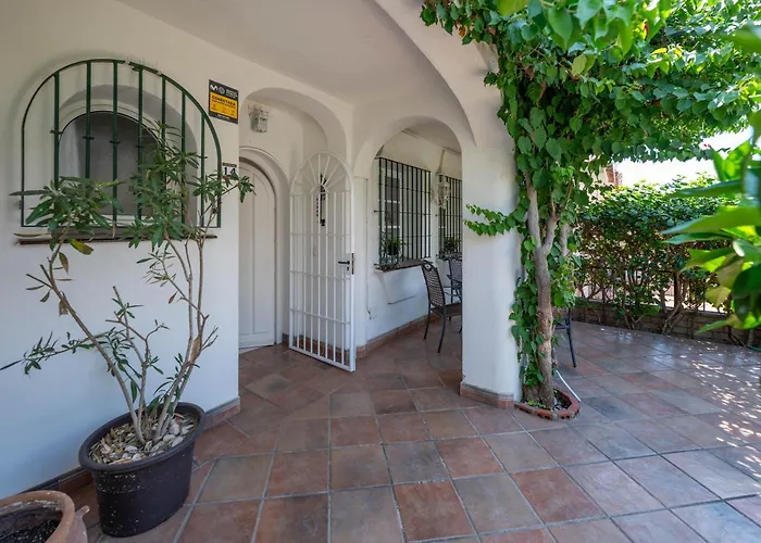 3Br Villa Fuengirola Quiet Area Terrace Pool Semesterbostad *